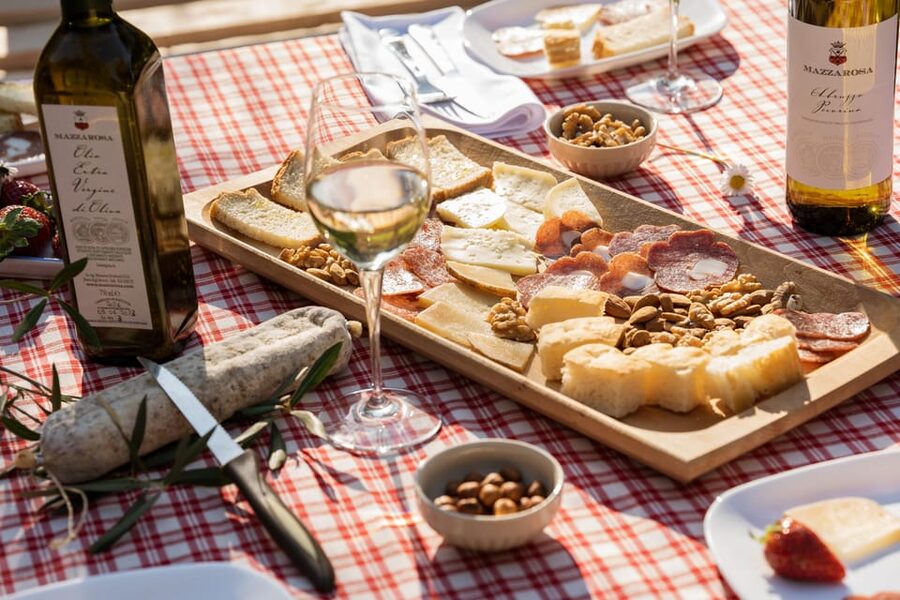 Abruzzo: Country Picnic in an Olive Grove at a Winery - Your Picnic Basket: The Convenience You’ll Appreciate