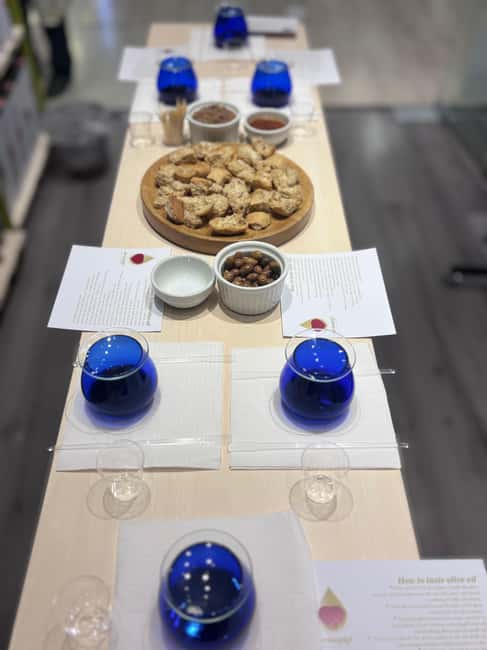 Athens: Cretan Olive Oil Tasting Experience - The 30-minute flow: what you taste first, second, and last