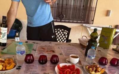 Córdoba: Visit a family organic olive grove with tasting - The EVOO tasting: learning aromas and building your own flavor vocabulary