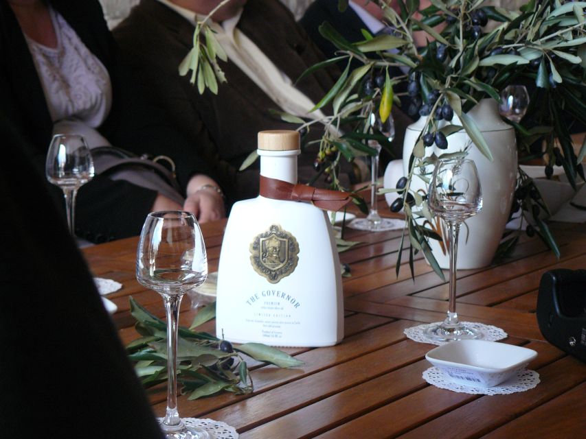Corfu: Olive Oil Experience - The Governor's Olive Mill - The tasting seminar: how to taste past the label