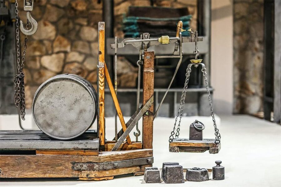 Corfu: Olive Oil & Wine Tastings & Traditional Villages Tour - The Family Olive Oil Distillery: From Pressing Traditions to Tasting