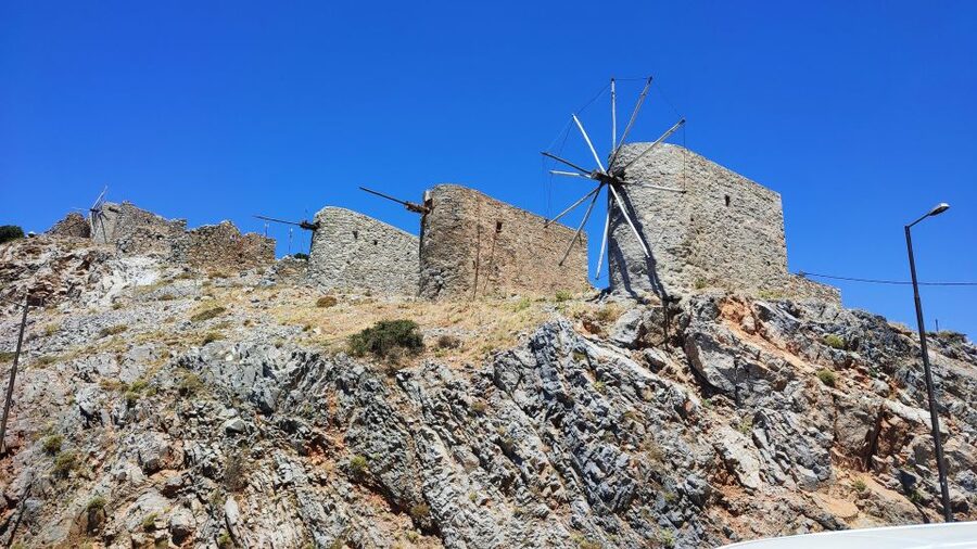 Crete: Knossos, Zeus Cave, Traditional village, Olive Farm - Krasi village square and the plane tree that’s said to be 2,400 years old