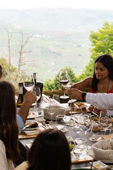 Douro Valley: A Sensory Experience in the Douro: Wines, Olive Oil, and History - Quinta de Santa Júlia: a family estate with roots to 1596