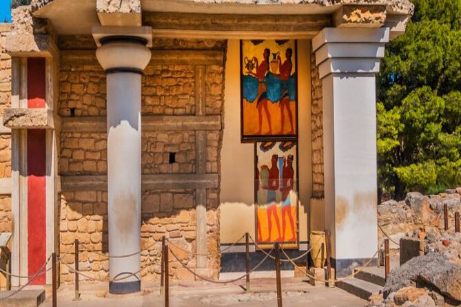 Ecobike-Knossos Palace-Wine tasting-Olive oil tasting - E-bike start in Heraklion: how the day actually begins