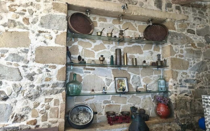 Flavors of Crete from Chania: Wine & Olive Oil Tasting Tour - Comfort, group vibe, and what the reviews hint at