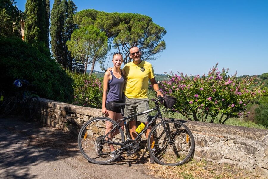 Florence: Tuscany Bike Tour with Wine & Olive Oil - Chianti, extra-virgin olive oil, and Tuscan cold cuts stop