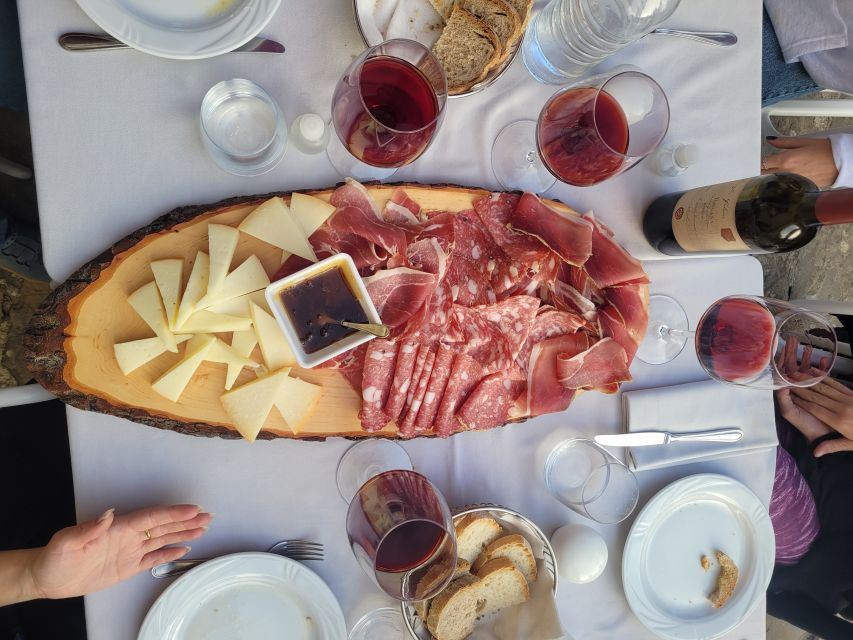 Florence: Tuscany Bike Tour with Wine & Olive Oil - San Miniato al Monte return ride and photo time