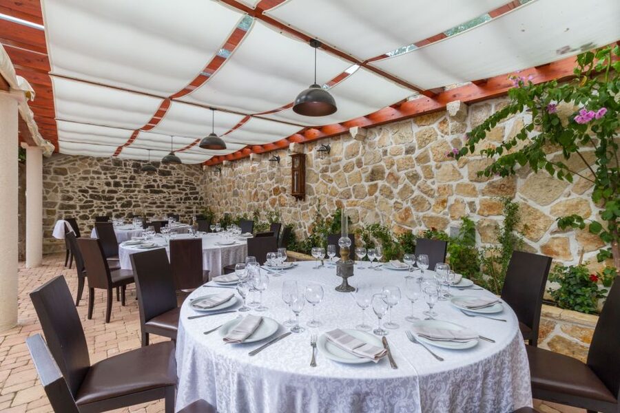 From Biograd: Wine and Olive Oil Tasting in Ražnjevića Dvori - Price and value: why $57 can make sense here