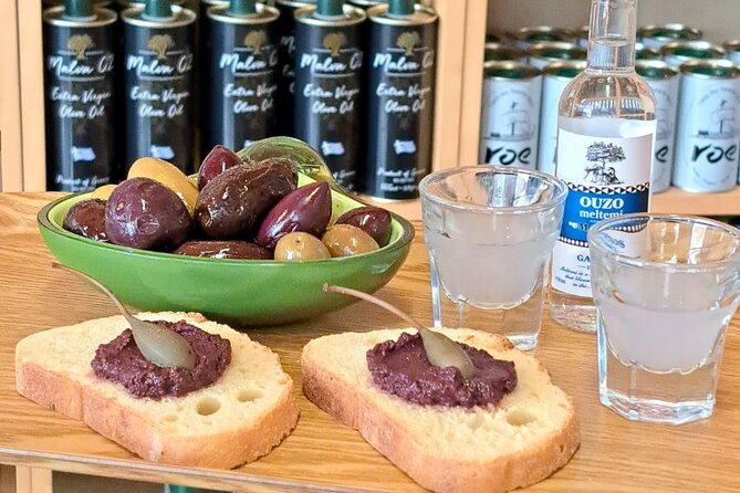 Greek Olives and Olive Oil Tasting in Athens - What you taste: Greek olives, Kalamata spread, and extra virgin olive oil