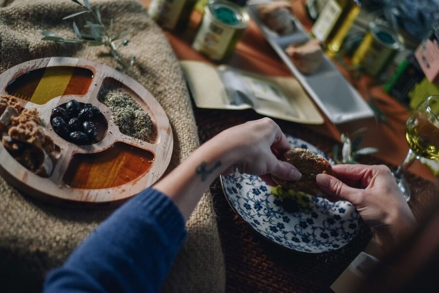 Heraklion: Olive Farm Tour with Tasting of Local Delicacies - The tasting menu: how to taste olive oil like you mean it