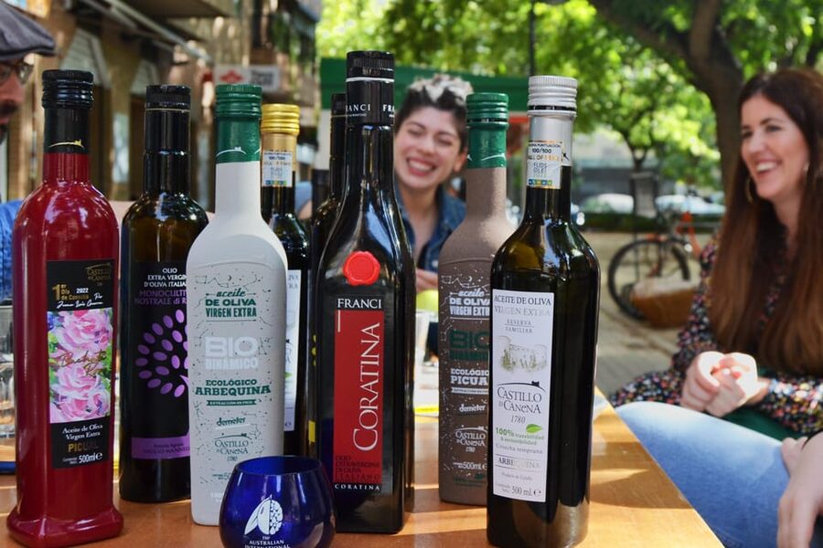 Johnny Madge Olive Oil Tastings - How you actually taste: biodegradable cups, smell first, then sip