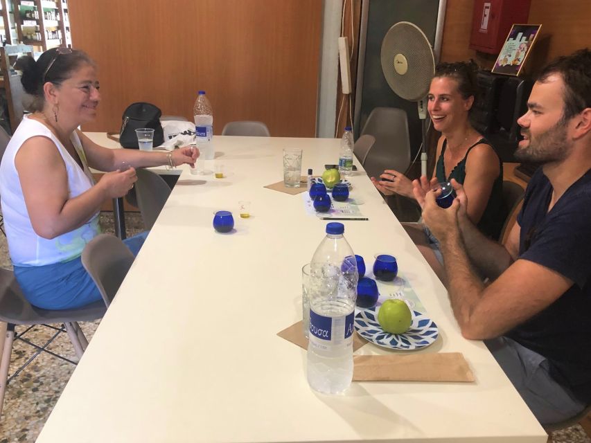 Kalamata: Food tour and Olive Oil Tasting with Light Lunch - Part 5: A short wine lesson with Mr. Giannis and local grape flavors