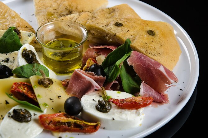 Kleanthi Olive Farm: Guided Tour with Local Delicacies Tasting - Olive groves first: learning what makes a Cretan olive tree different