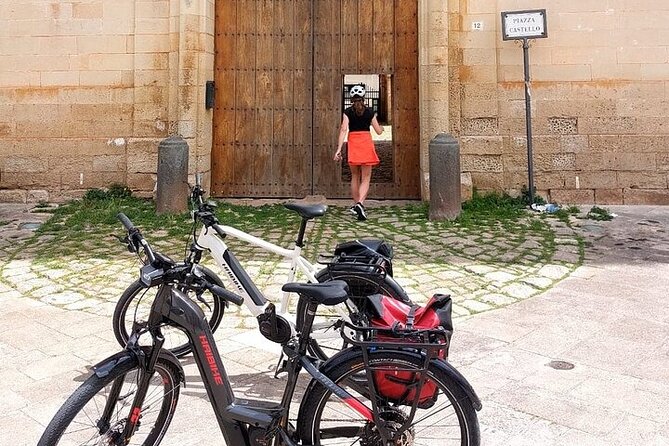Lecce : Half day E-Bike tour to Old Olive Mill & Olive Oil Taste - Frantoio Ipogeo: the underground mill and the lamp oil story