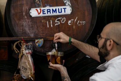 Malaga Food Tour with 12+ Tastings: Tapas, Olive Oil, Ham & More - Route Overview: From Plaza Enrique García-Herrera to a Market-Sightline Route