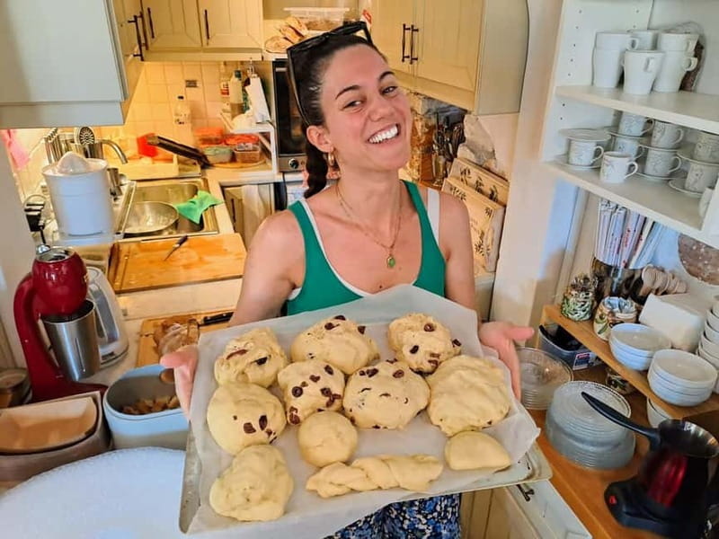 Naxos Town: Olive Oil Tasting & Baking in the Heart of Town - What Happens in the First Part: Olive Oil Tasting That Actually Teaches