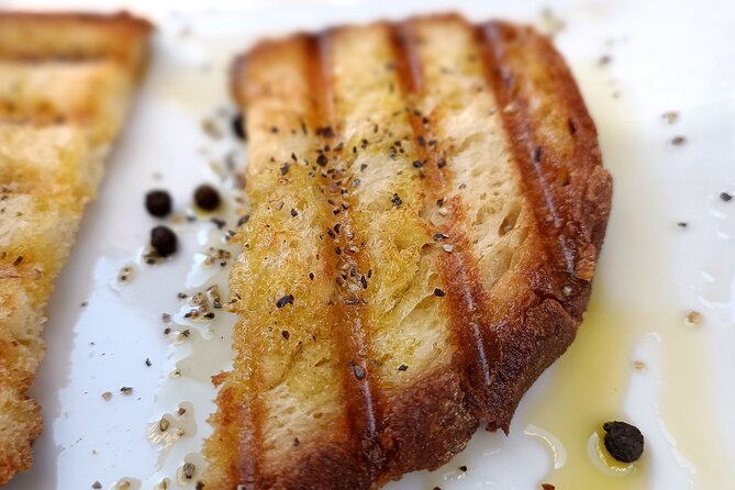 Olive Oil and Wine in Lecce - Bruschetta and olive-oil snacks: why food is part of the point