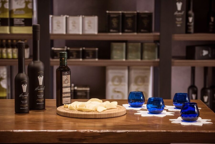 Olive Oil Food Pairing in Crete - Olive oil pairing turns meals into a skill