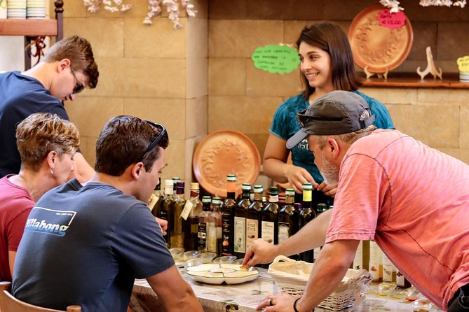 Olive oil tasting in Sorrento - Beyond olive oil: balsamic vinegar, glazes, citrus marmalades, and artisan honey