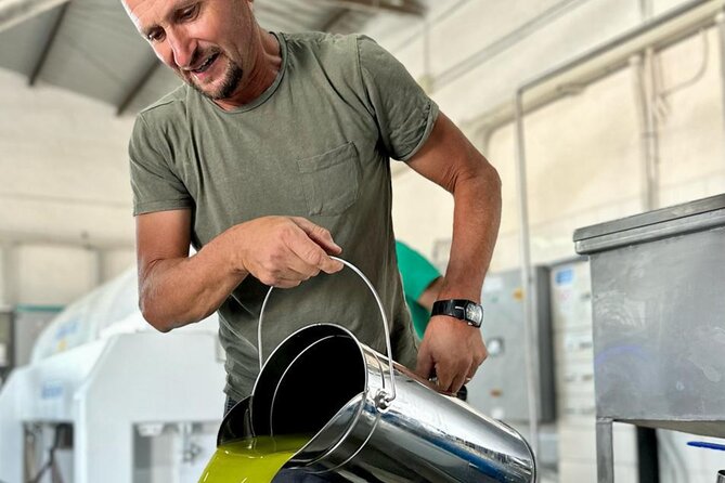 Olive Oil Tasting & Private Chef with Lunch - Timing, meeting point, and how the day feels