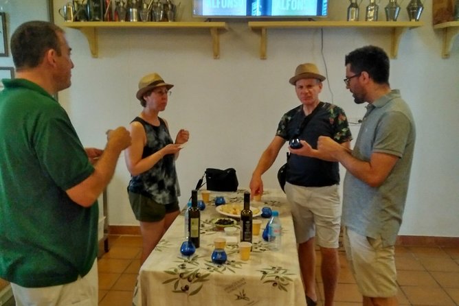 Olive Oil Tour and Visit to Belchite Old Town - Weather and Comfort: The Practical Stuff That Can Affect Your Day