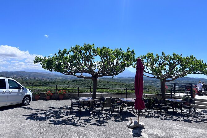 Premium Cretan Olive Oil Tasting, Wine, Raki and Local Food Tour - Kounavi winery: a sommelier-led tasting of 5 wine varieties