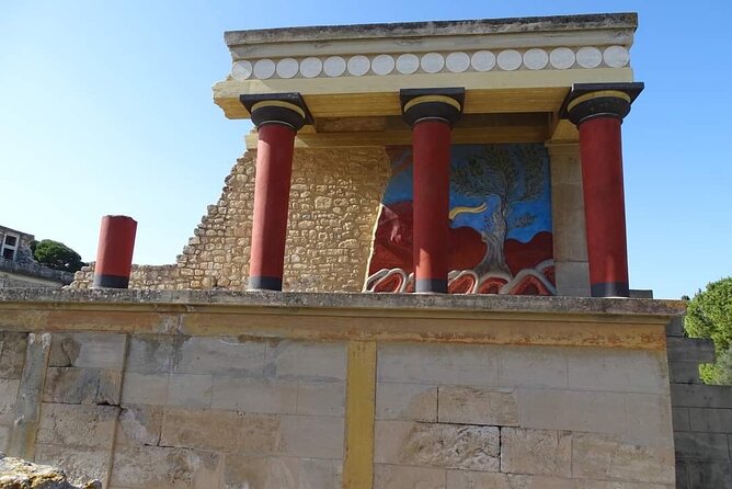 PRIVATE-Knossos Palace-Zeus Cave-Olive Oil Tasting-Old Villages - Omalia olive press: the Cretan Golden Liquid with real tastings