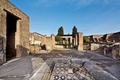 Private Pompeii Tour with lunch and Olive Oil Factory Experience - Getting There Comfortably: AC Van, Wi-Fi, Bottled Water