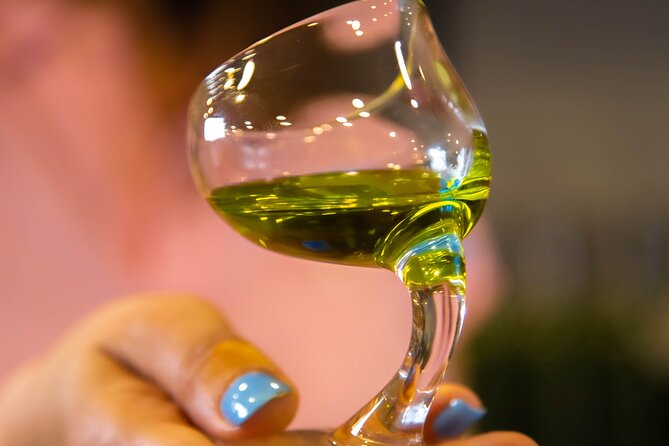 Private Tasting of Olive Oil in Córdoba - Pairings: using extra virgin olive oil like locals