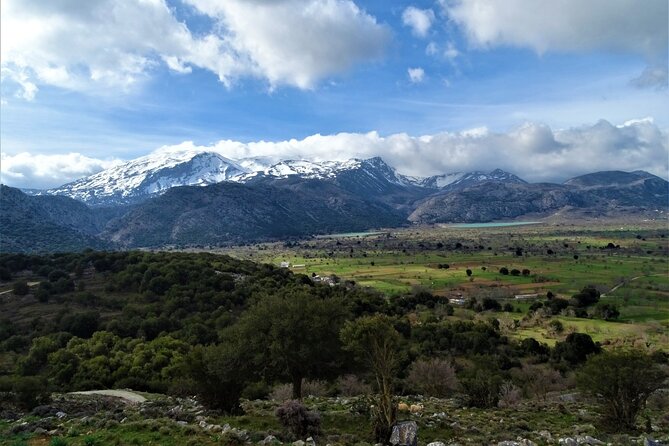 Private Tour-Knossos Palace Zeus Cave Olive Oil Mill & Wine - Lunch at Restaurant Tzanakis Michael: what’s included and what’s not