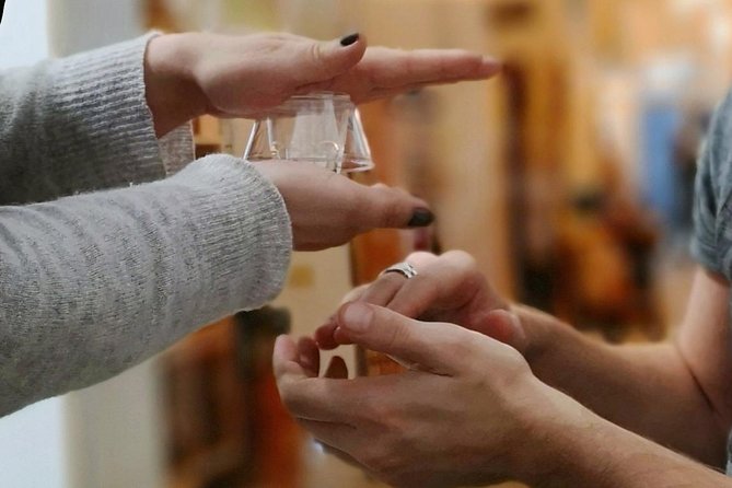 Rome Tasting Experience: Wine, Olive Oil and Local Bites - Pairing EVO with Vegetables, Bread, and Focaccia