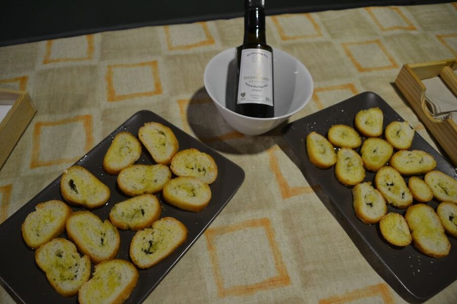 Salou: Fabulous Bike Tour with Olive Oil Tasting - The ride itself: quiet roads, a reservoir view, and real coasting fun