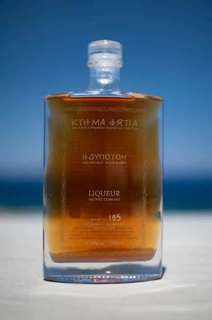 Santorini: Private Olive Oil tasting & Liqueur experience - The small bites and what they add to the tour