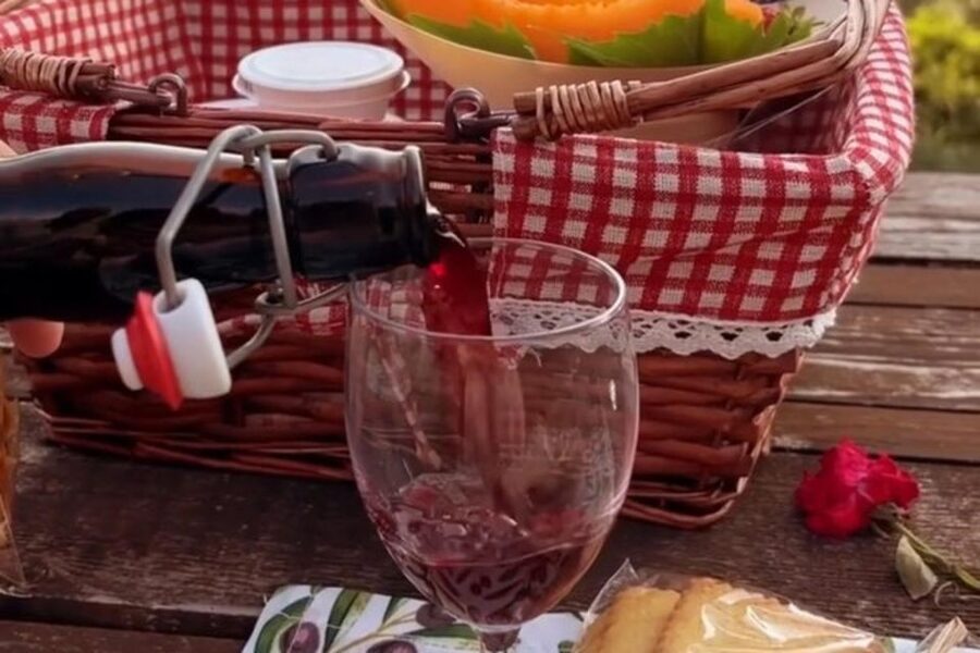 Sardinian Olive Oil tasting & Picnic among the olive trees - Flavored oils: a fun Sardinian angle (and why it matters)