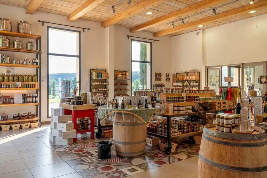 Self tour of the olive oil mill & olive oil tasting - Finding Moulin Bastide du Laval in Provence’s Luberon