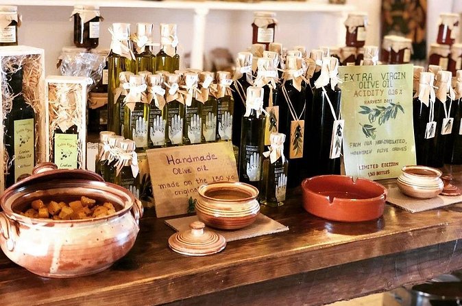 Spiridi Olive Oil Farm Tour - The tastings: why olive oil, honey, raki all together works