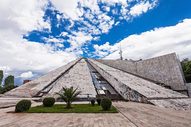 Tirana Walking Tour, Extra Virgin Olive Oil and Raki Tasting - Start at Skanderbeg Square, Then Watch Tirana Change in Real Time