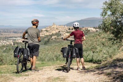Umbria: E-Bike Rental and Fresh EV Olive Oil Tasting - Getting set up: e-bike, helmet, and a GPS route that actually helps