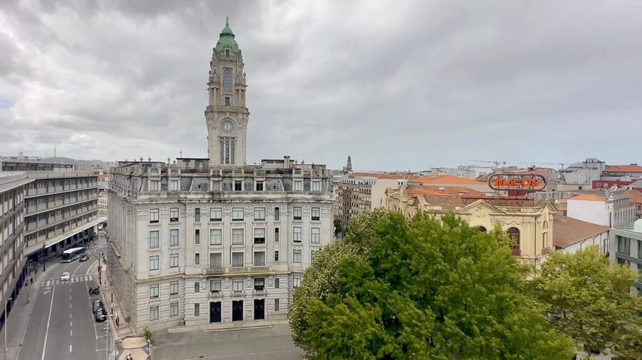 Unveiled Secrets of Porto + Olive Oil Tasting - Brunch and the walk to Praça do Infante D. Henrique