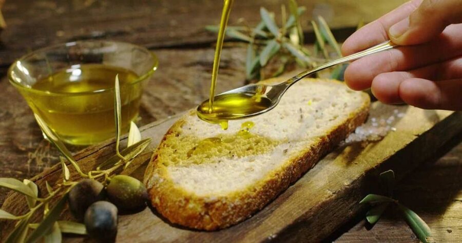 Villa Castelli: Highlights Walking Tour w/ Olive Oil Tasting - The local guide factor: why it changes the whole experience