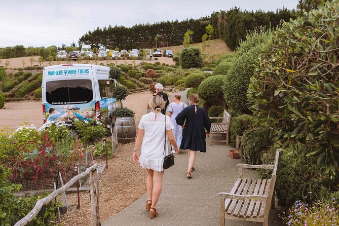 Waiheke Island: Taste&Graze Whisky Cellar Tour, Food, Olive Oil - Batch Winery lunch: where food really earns its keep